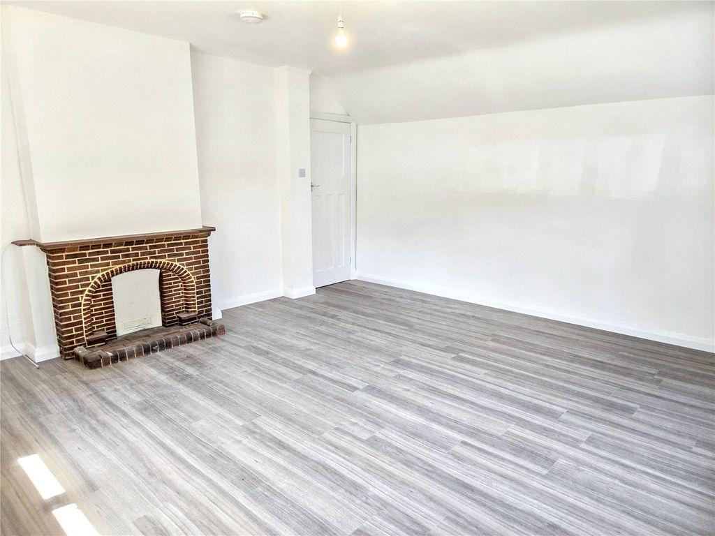 Property photo 3 of 12 Picture No. 05