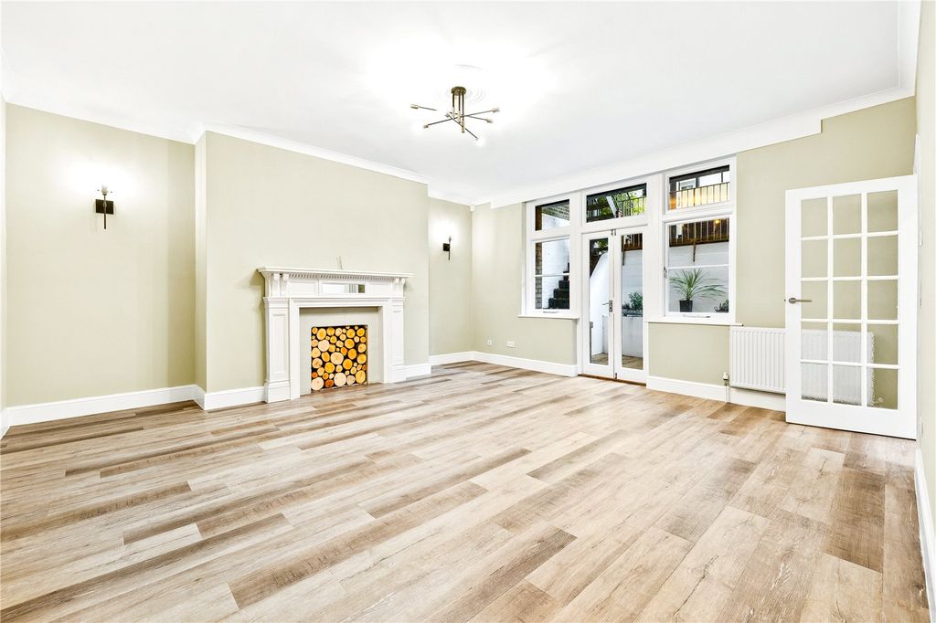 Property photo 1 of 18 Picture No. 12