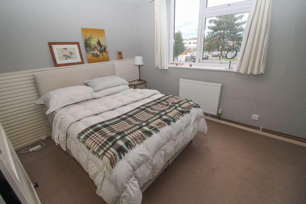 Additional image 10 of 2 bed flat for saleJuniper Square, Havant PO9