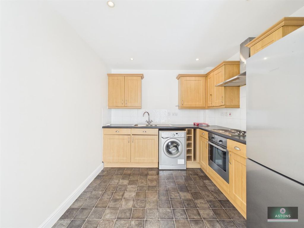 Property photo 3 of 6 Cam02067G0-Pr0275-Still004.Jpg