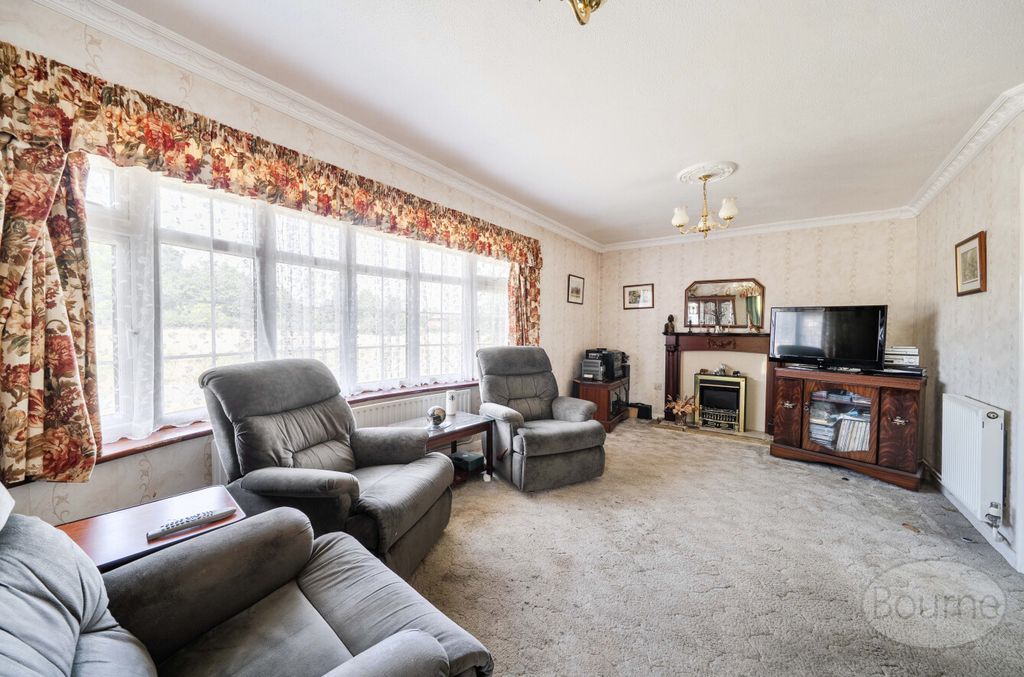 Property photo 2 of 16 3A1A1Acb-A45c-4c1...
