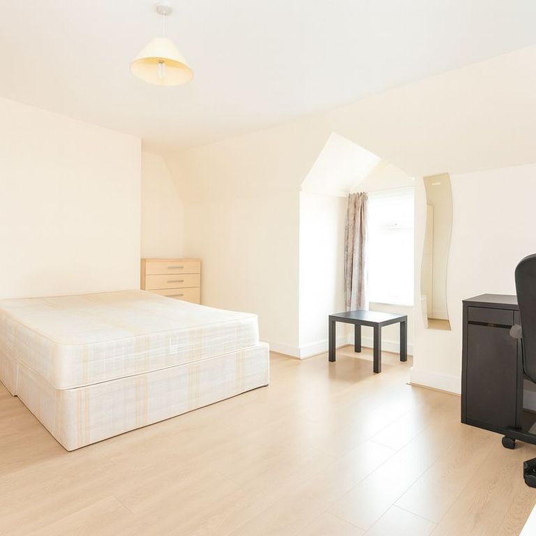 Property photo 2 of 12 Photo 8