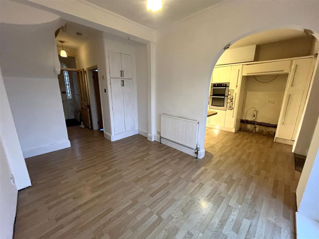 Property photo 2 of 14 Img_9488.Jpg