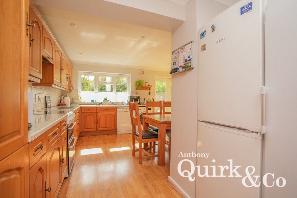 Property photo 3 of 22