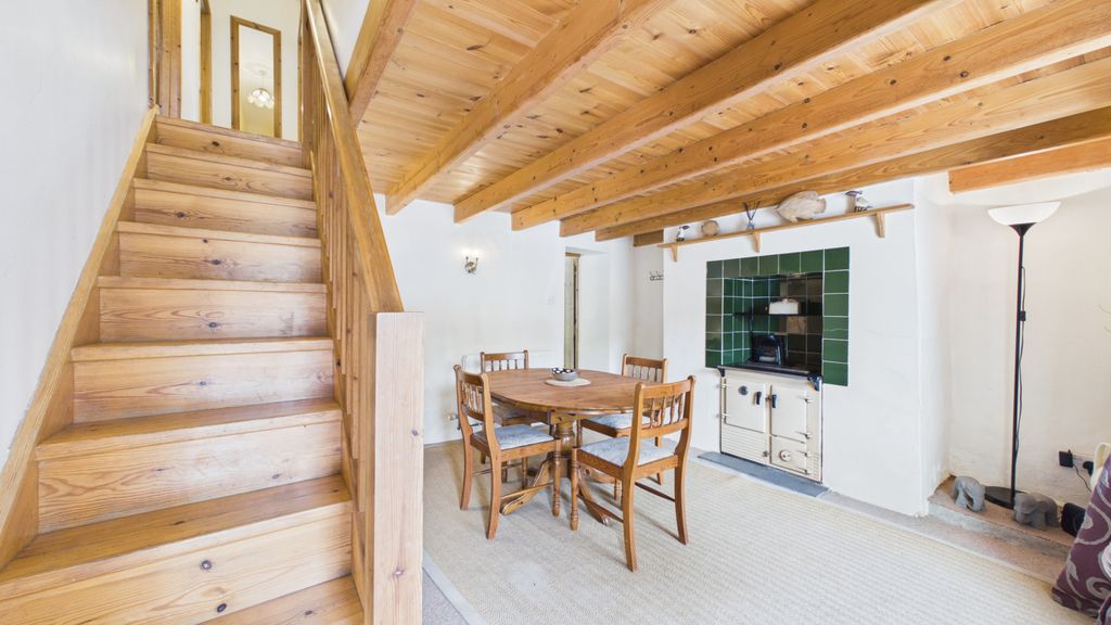 Property photo 3 of 12 Gallery