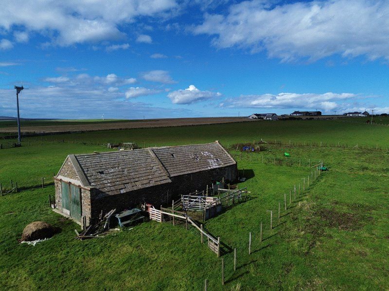 Property photo 3 of 6 Side