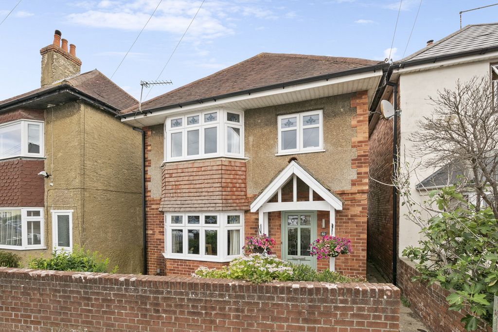 Property photo 1 of 10