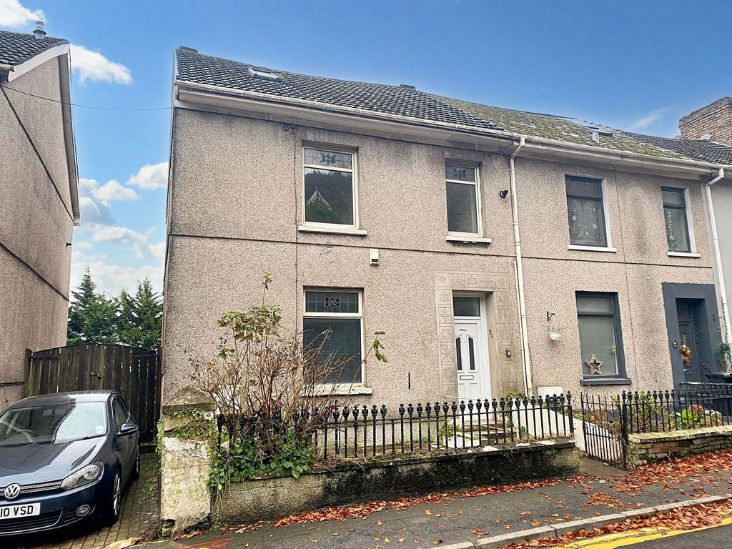 Property photo 1 of 27