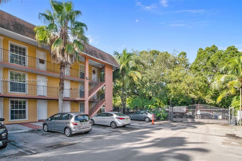 Property photo 2 of 17 <Alttext/>