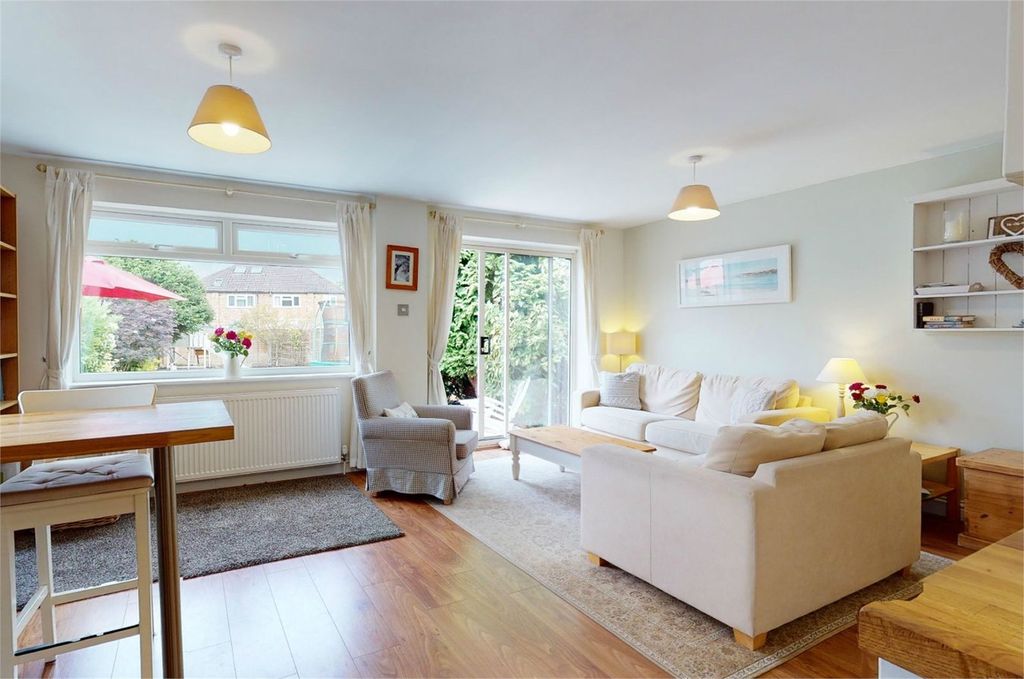 Property photo 2 of 18