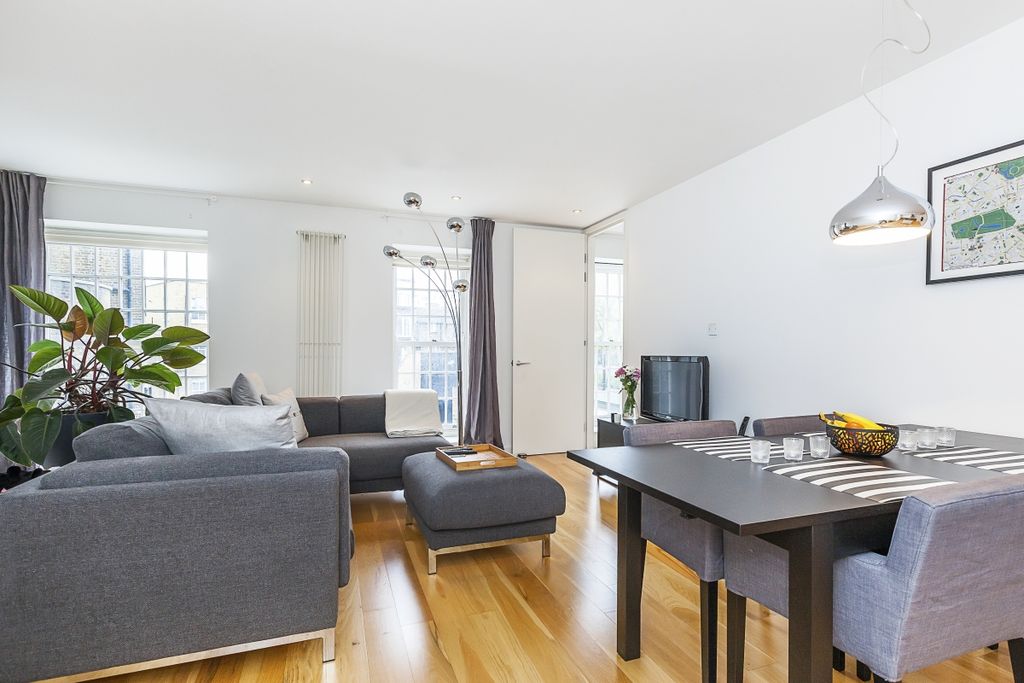 Property photo 1 of 23 Lounge.Jpeg