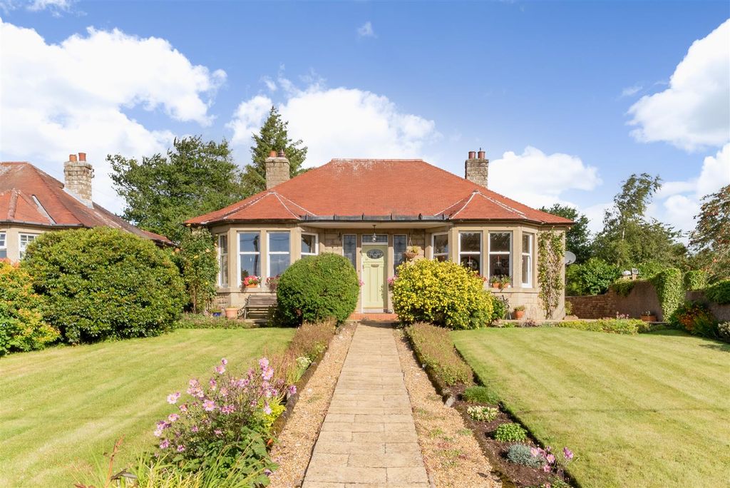 Property photo 1 of 24 14_Marchmont_Road-02.Jpg
