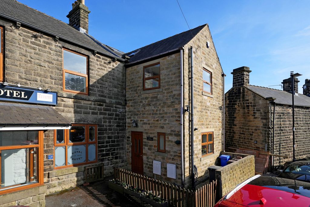 Property photo 1 of 27