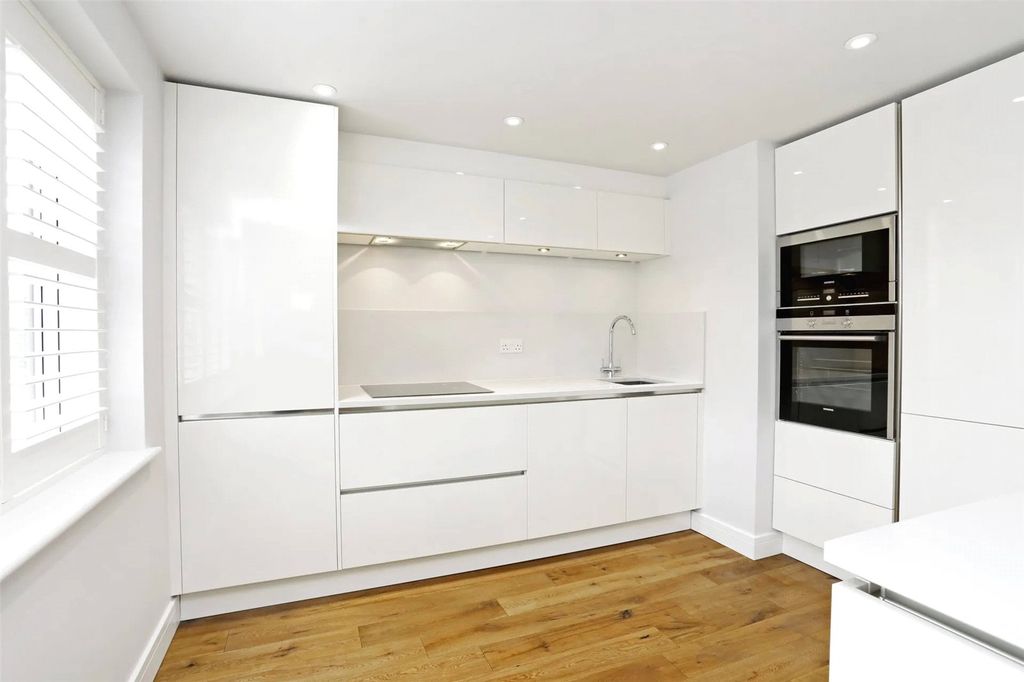 Property photo 2 of 11 Picture No. 04