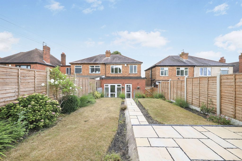 Property photo 2 of 17