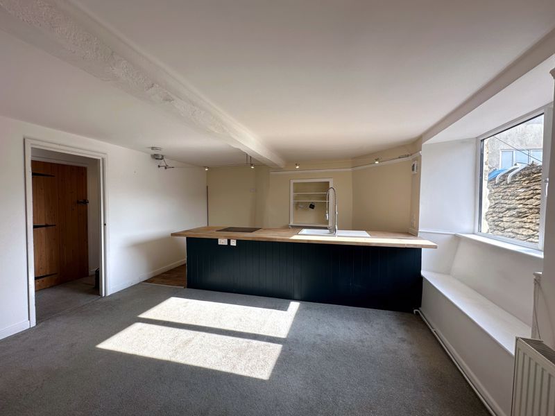 Property photo 3 of 7 Lounge To Kitchen