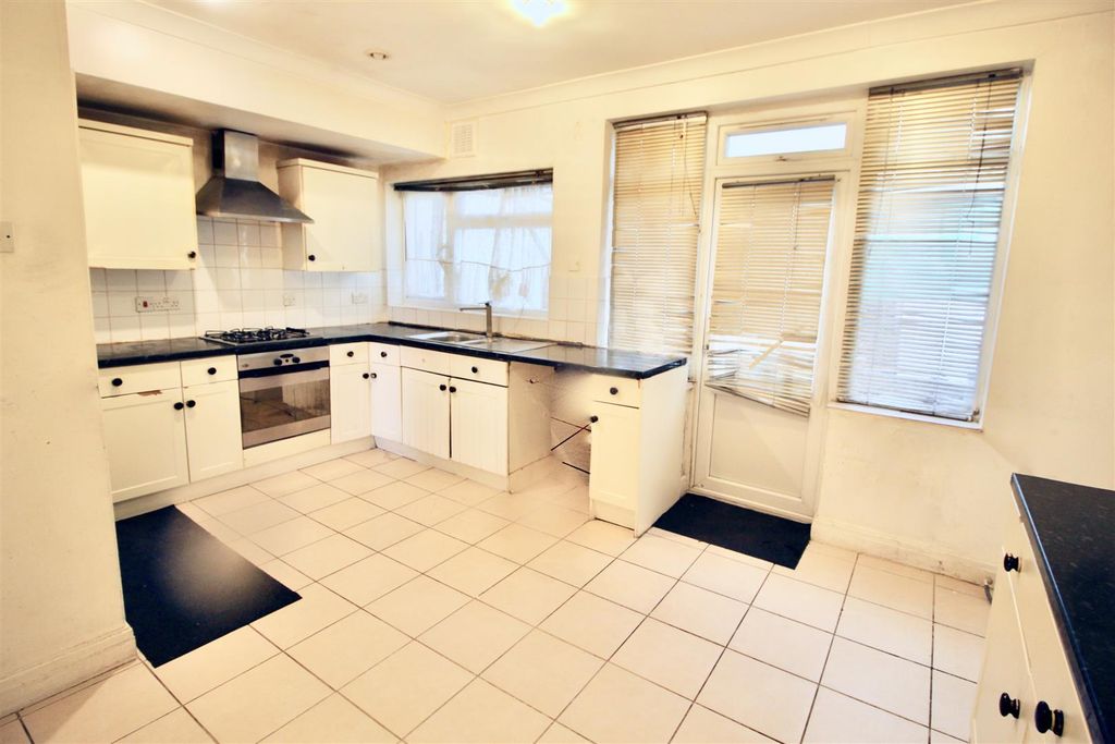Additional image 6 of 3 bed terraced house for saleWarren Drive, Greenford UB6