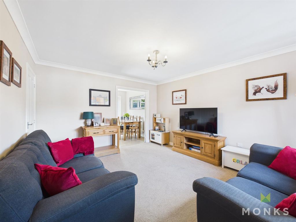 Property photo 3 of 15 Cam01420G0-Pr0752-Still009.Jpg