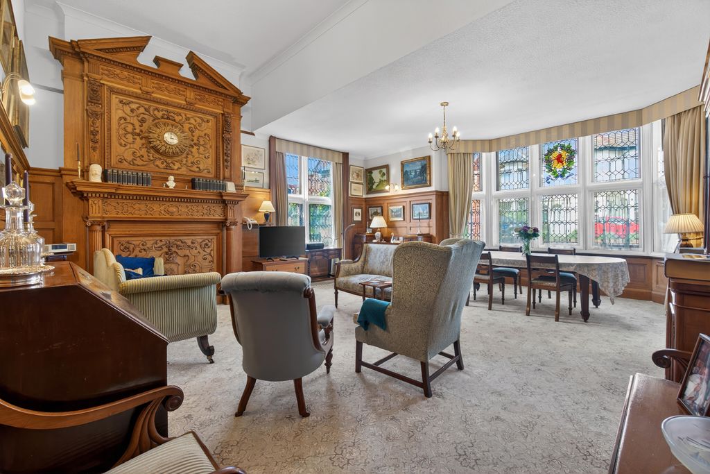 Property photo 2 of 21 A6702933
