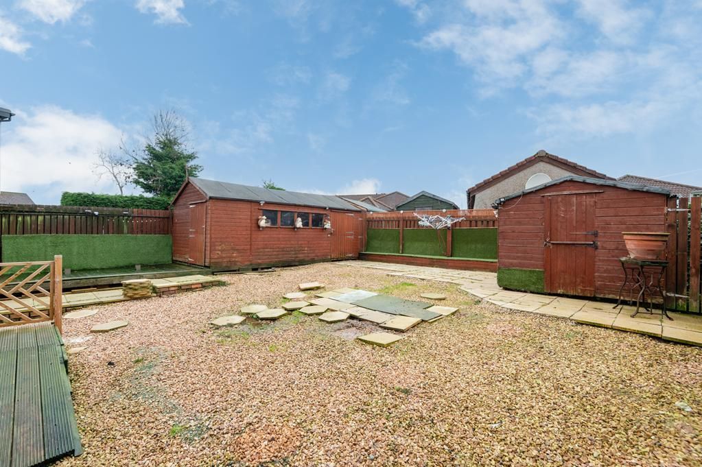 Property photo 2 of 20 Lev1403Pem Garden.Jpg