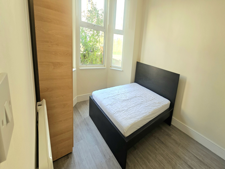 Property photo 1 of 2