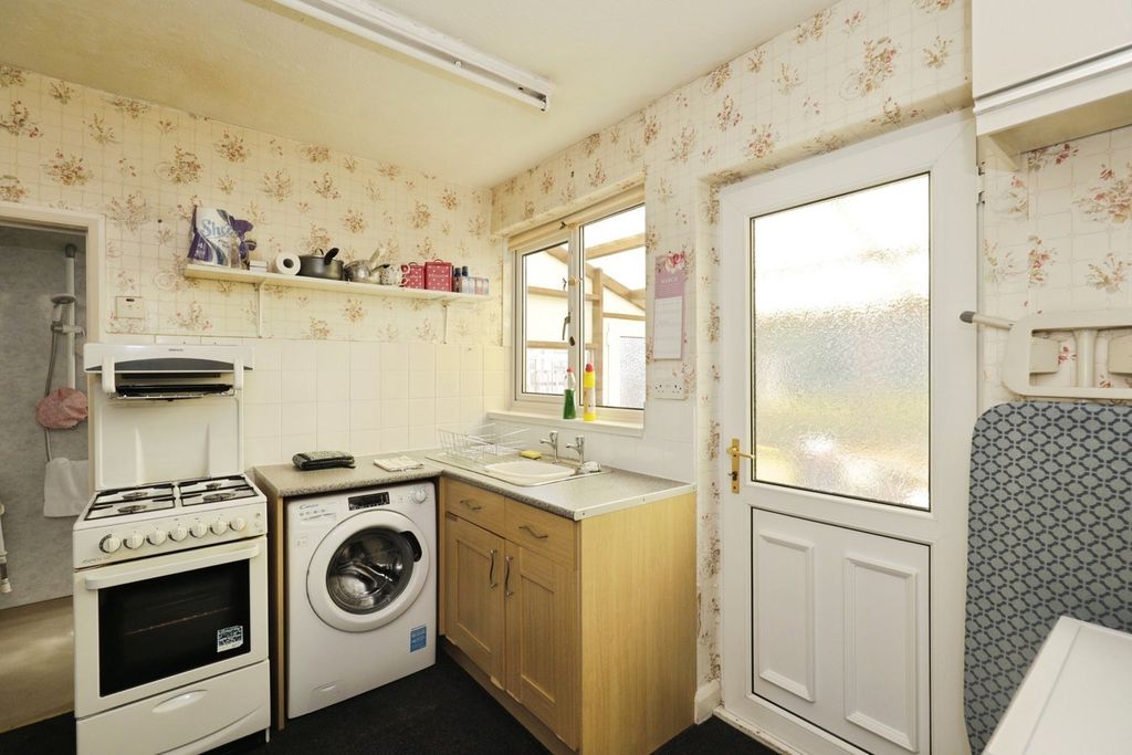 Property photo 3 of 13