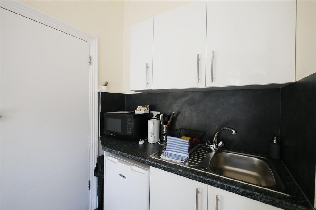 Property photo 3 of 9 3.Jpg