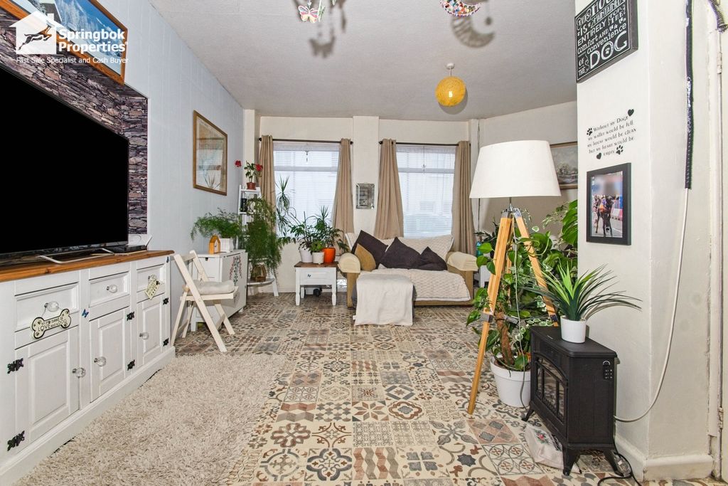 Property photo 3 of 13 Image 2