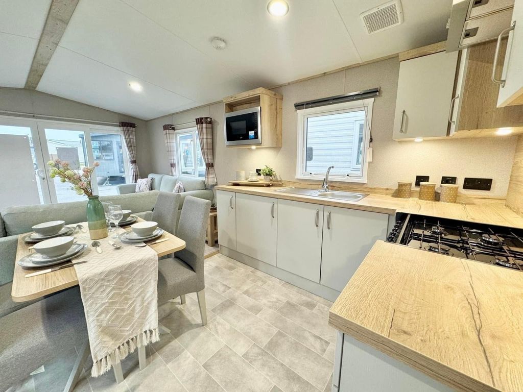 Property photo 3 of 19 Abi Amberley 2024 Car0063129 96893456.Jpeg