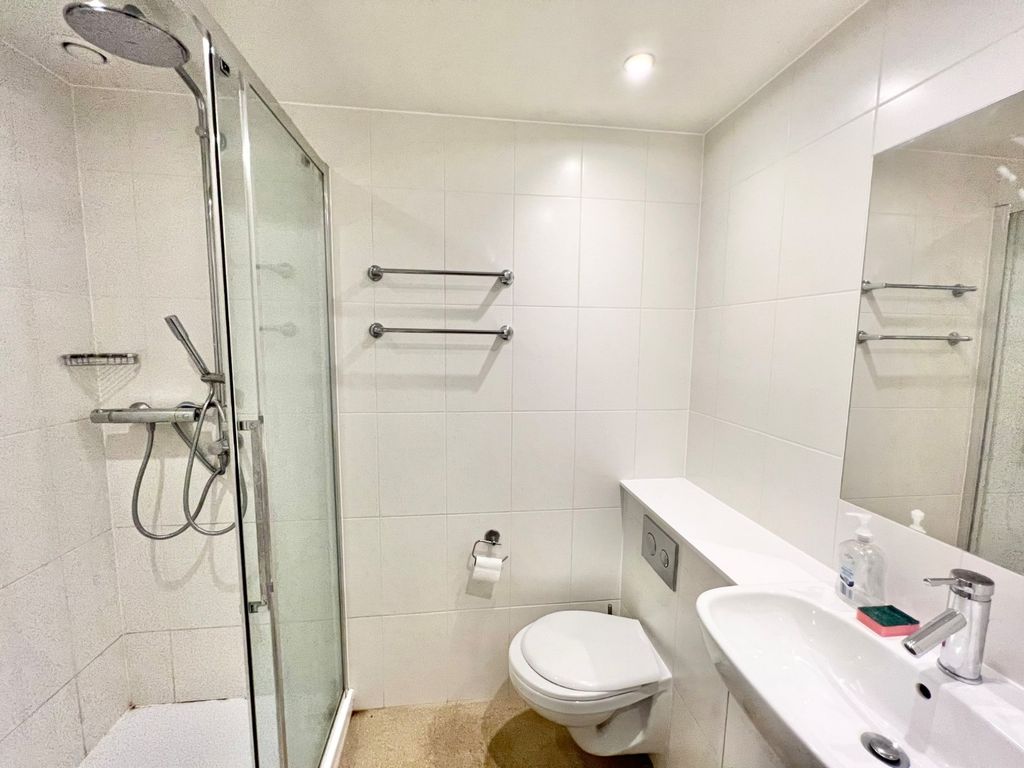 Property photo 3 of 6 Picture 3