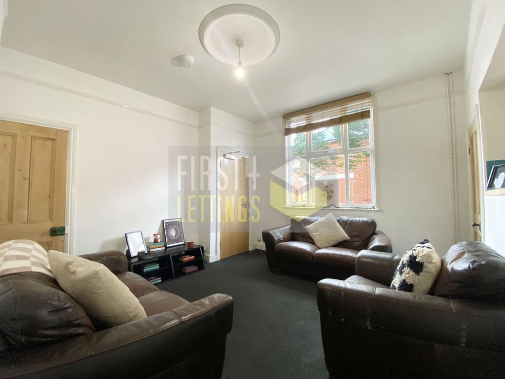 Property photo 3 of 15 Photo 3