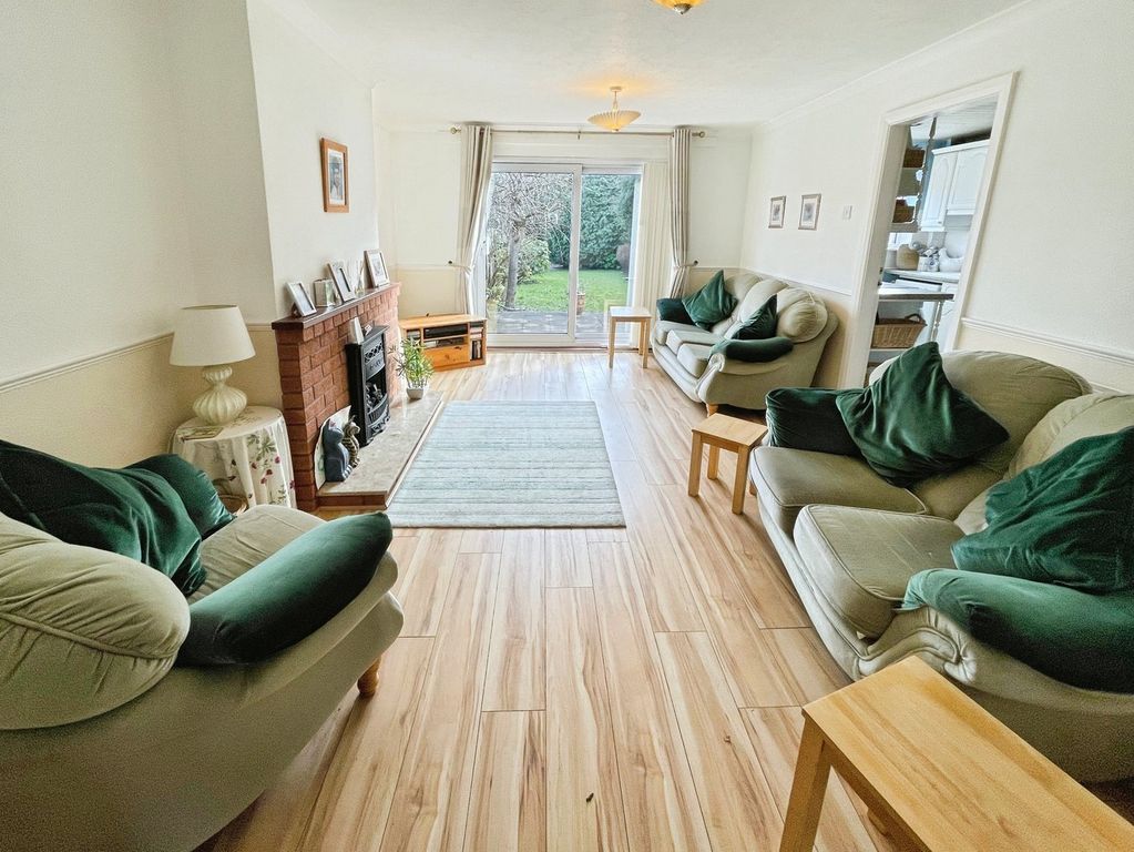 Property photo 2 of 15 Lounge