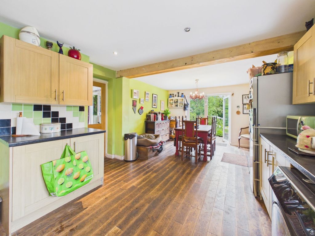 Property photo 3 of 32