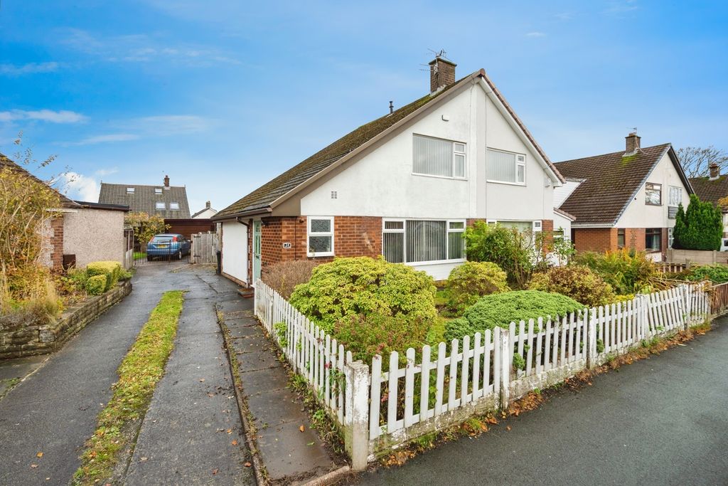 Property photo 1 of 17 Photo