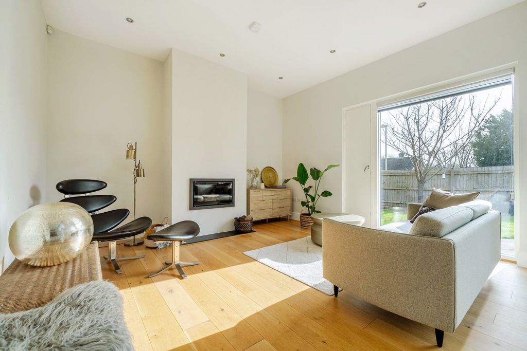 Property photo 2 of 15 Picture No. 72