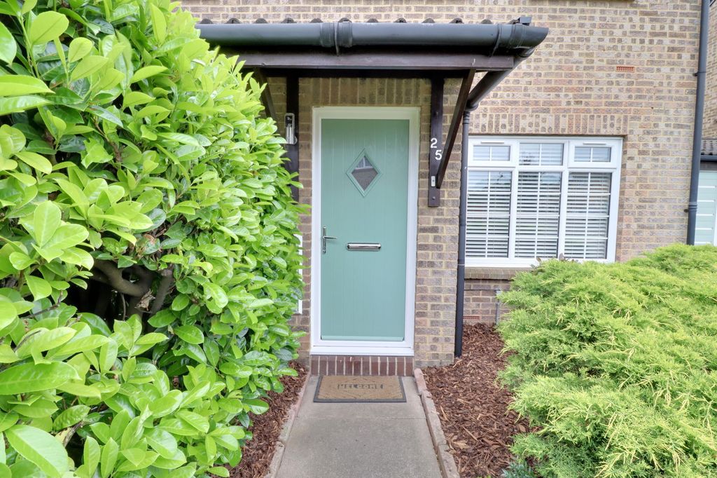 Property photo 2 of 23