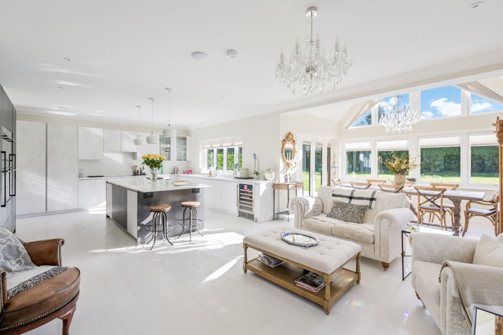 Property photo 2 of 29