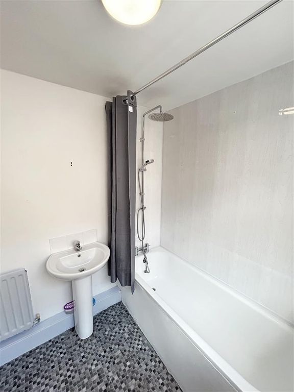 Property photo 3 of 10 6.Jpg