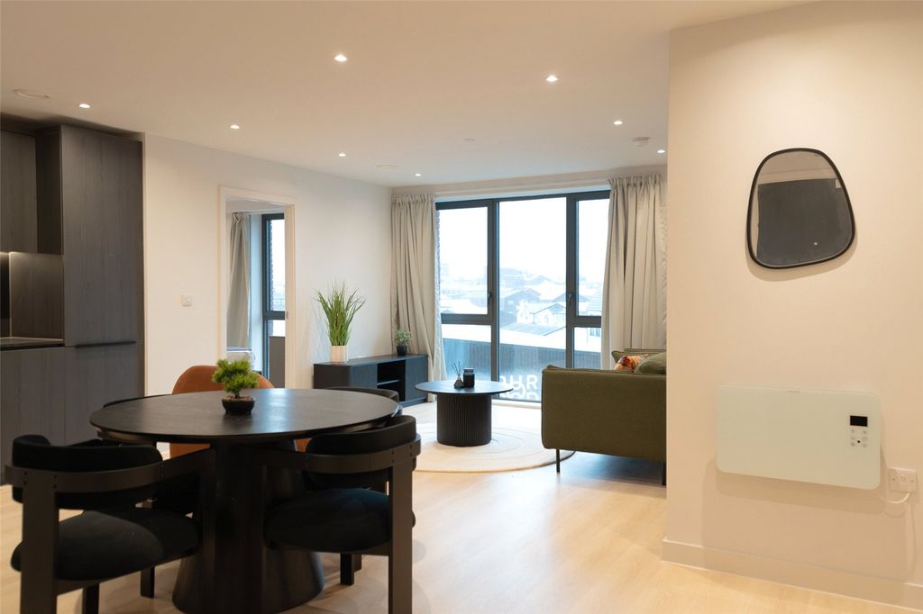 Property photo 1 of 18 Picture No. 06