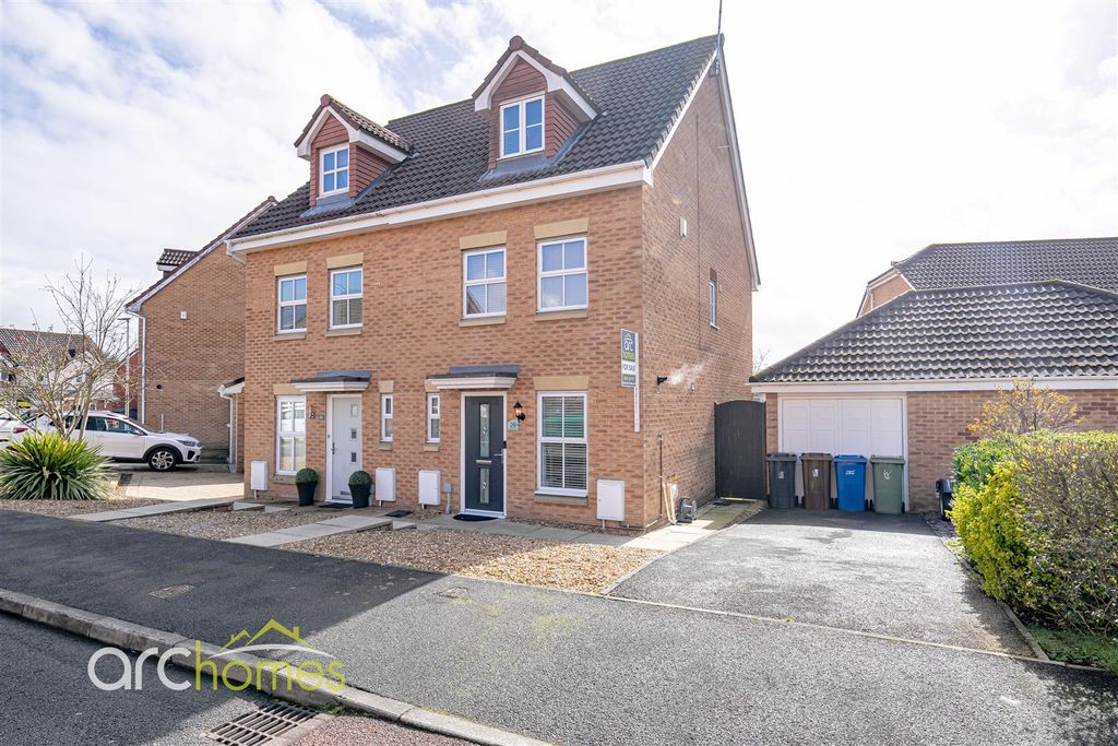 Property photo 1 of 25 Wayfarer-24.Jpg