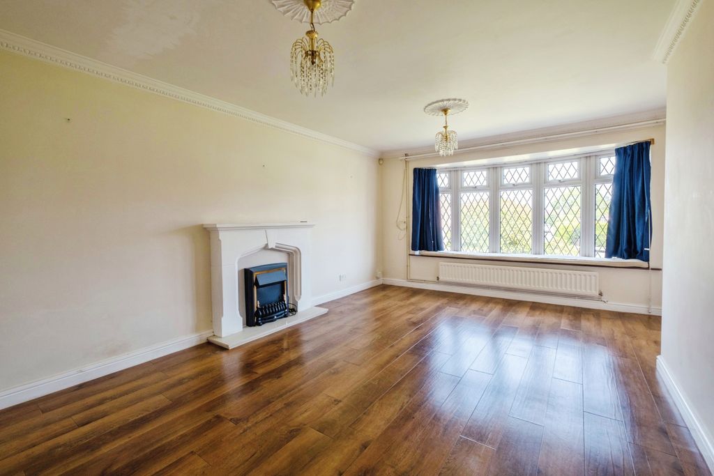 Property photo 2 of 17 Photography