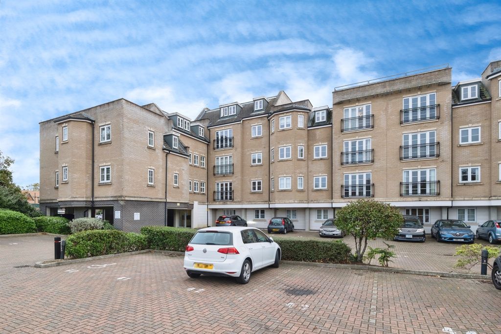 Property photo 1 of 14