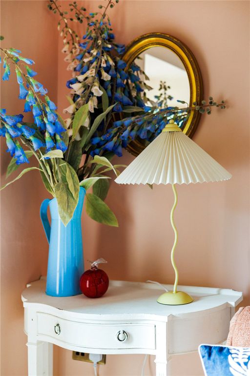 Property photo 3 of 19 Entrance Hall