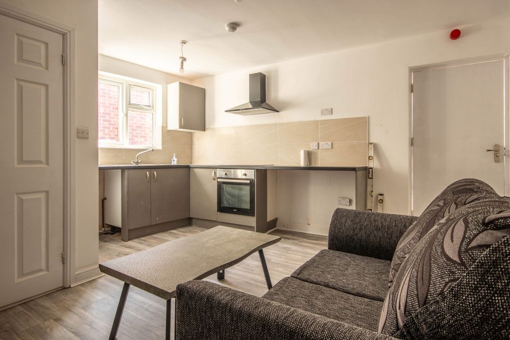Property photo 1 of 6 Livingkitchen 3