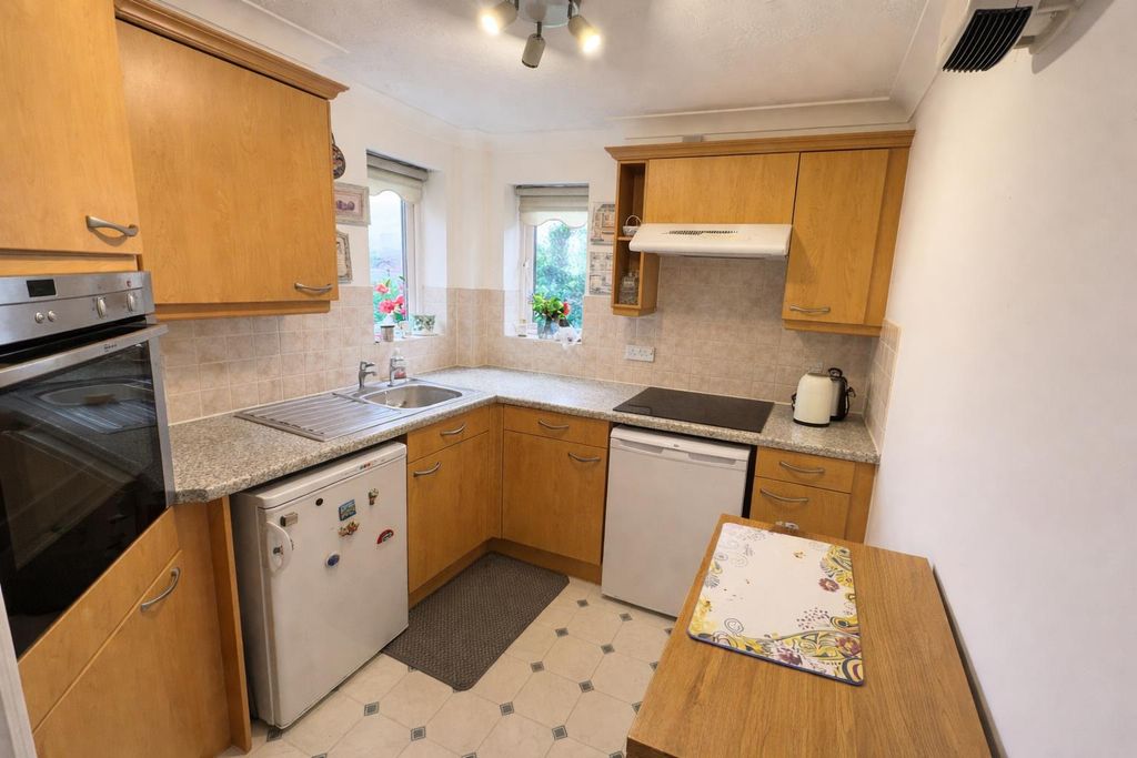 Property photo 3 of 8