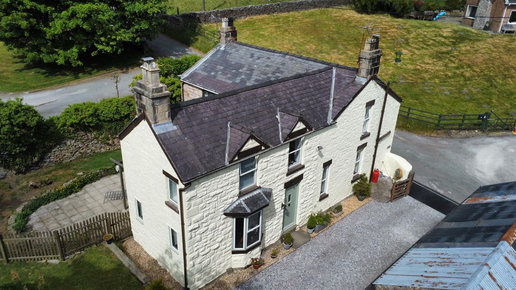 Property photo 1 of 37 1000007661.Jpg