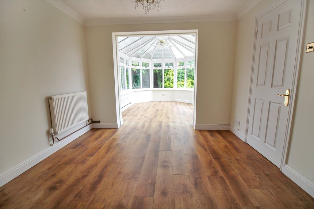 Property photo 2 of 21 Picture No. 08