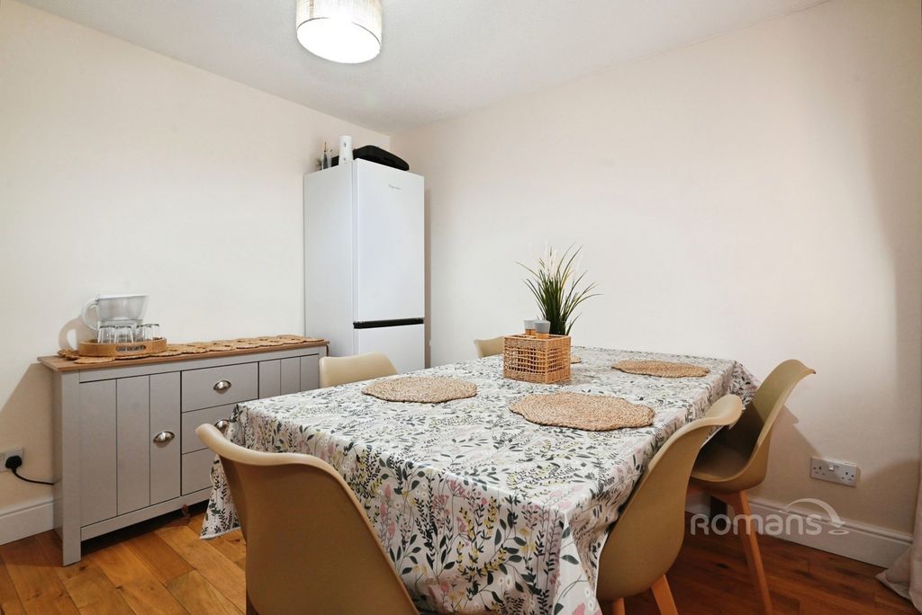 Property photo 3 of 16 Pbox-Img.Jpg