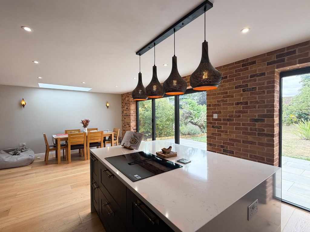 Property photo 3 of 23 Dining/Kitchen
