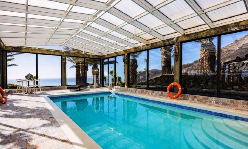 Property photo 3 of 28 <Caption/>